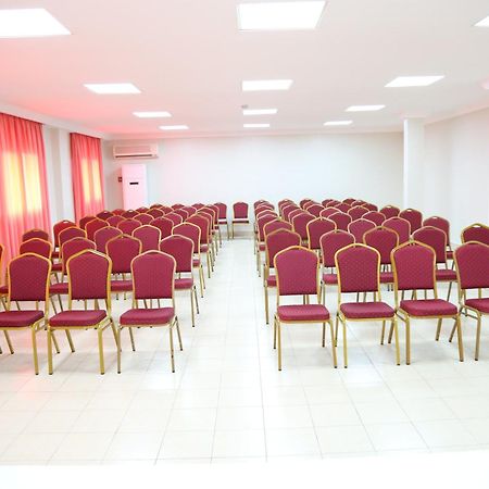 Hotel La Rose Blanche Abidjan Exterior photo