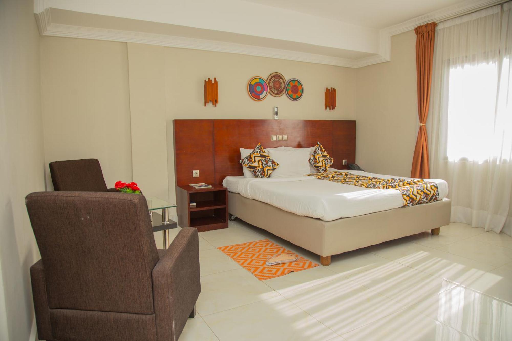 Hotel La Rose Blanche Abidjan Exterior photo