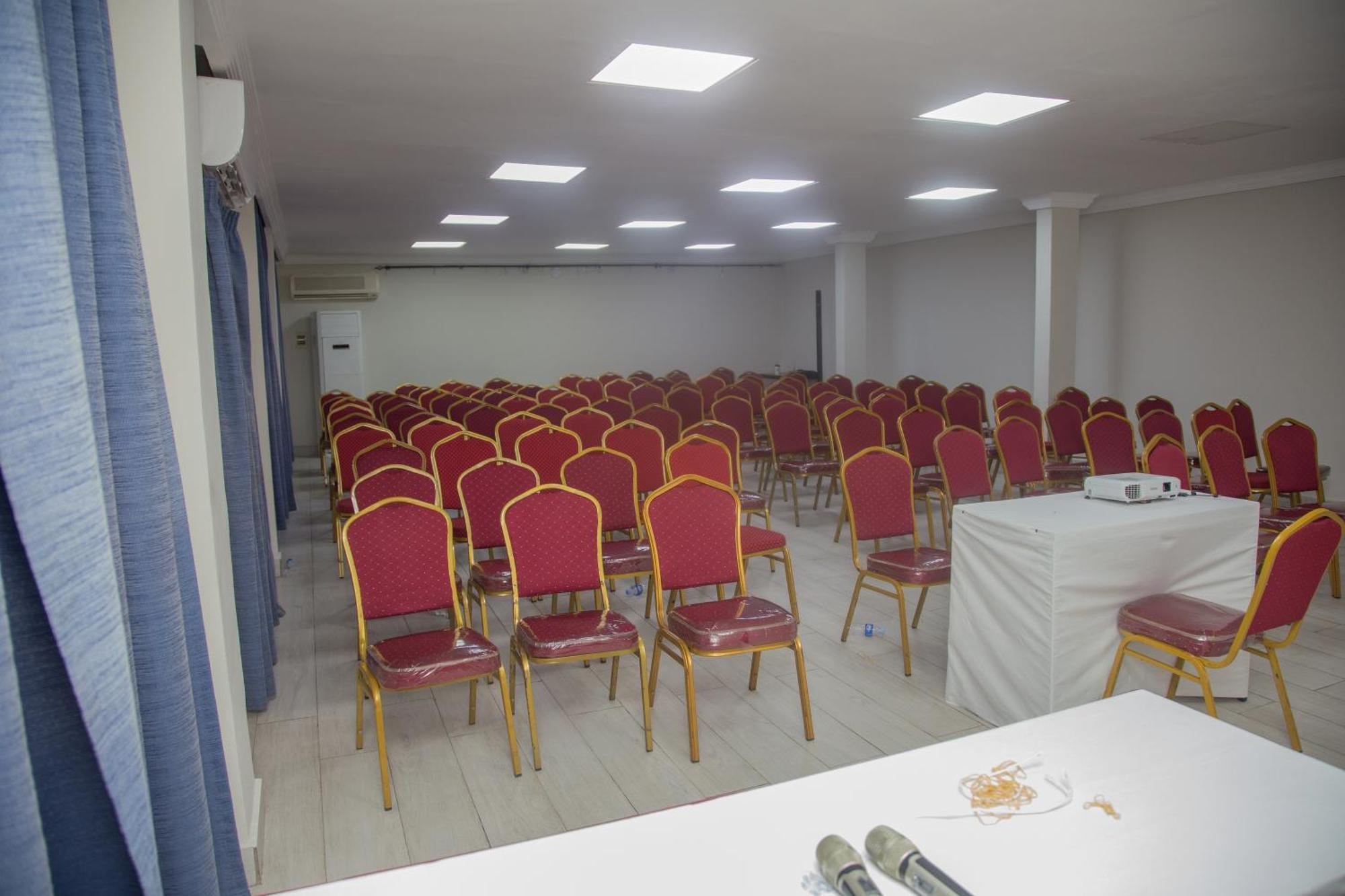Hotel La Rose Blanche Abidjan Exterior photo