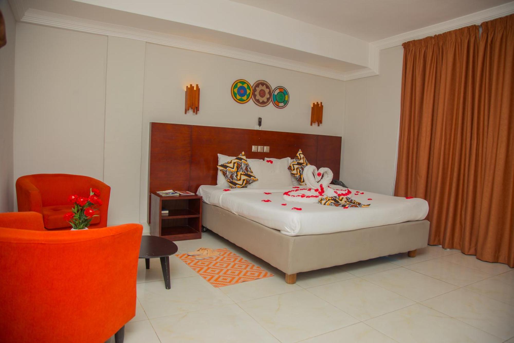Hotel La Rose Blanche Abidjan Exterior photo
