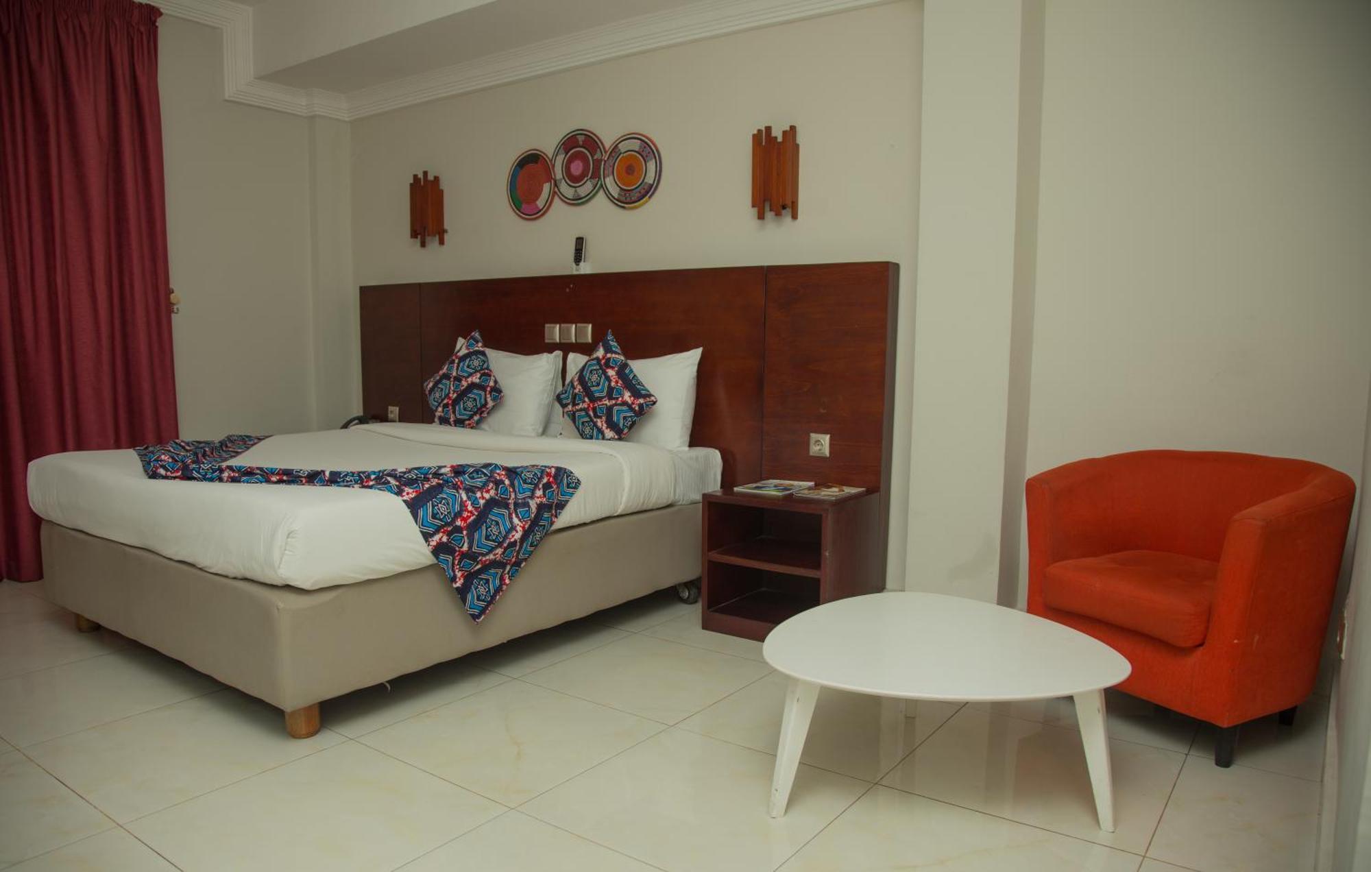 Hotel La Rose Blanche Abidjan Exterior photo