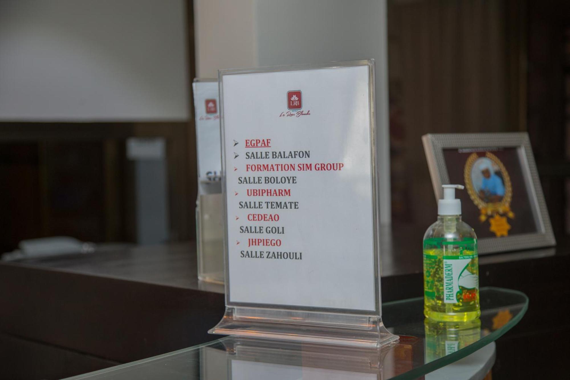 Hotel La Rose Blanche Abidjan Exterior photo