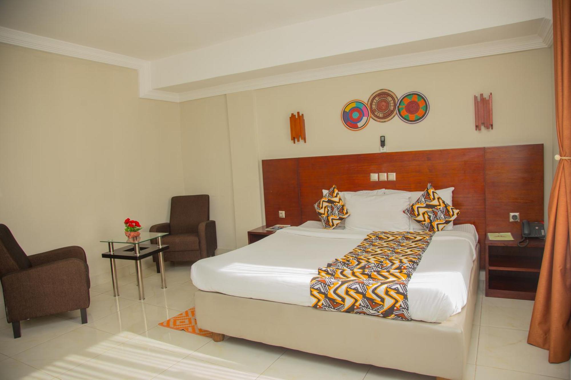 Hotel La Rose Blanche Abidjan Exterior photo