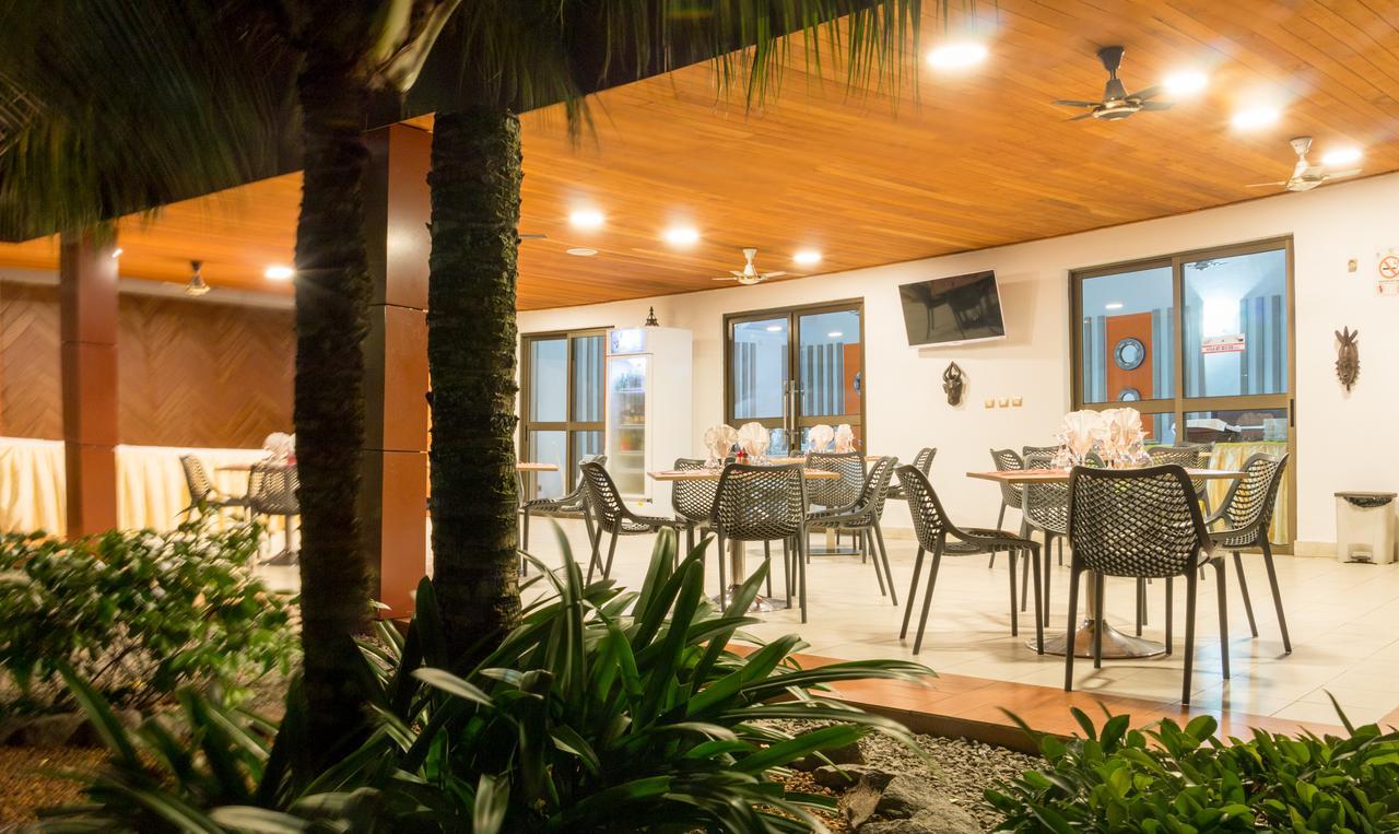 Hotel La Rose Blanche Abidjan Exterior photo